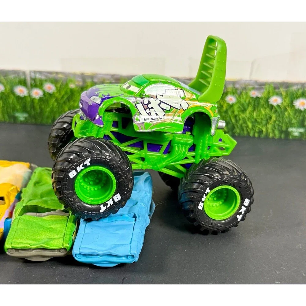 Disney Pixar Cars Custom Monster Truck Wingo Monster Jam 1:64 See Photos